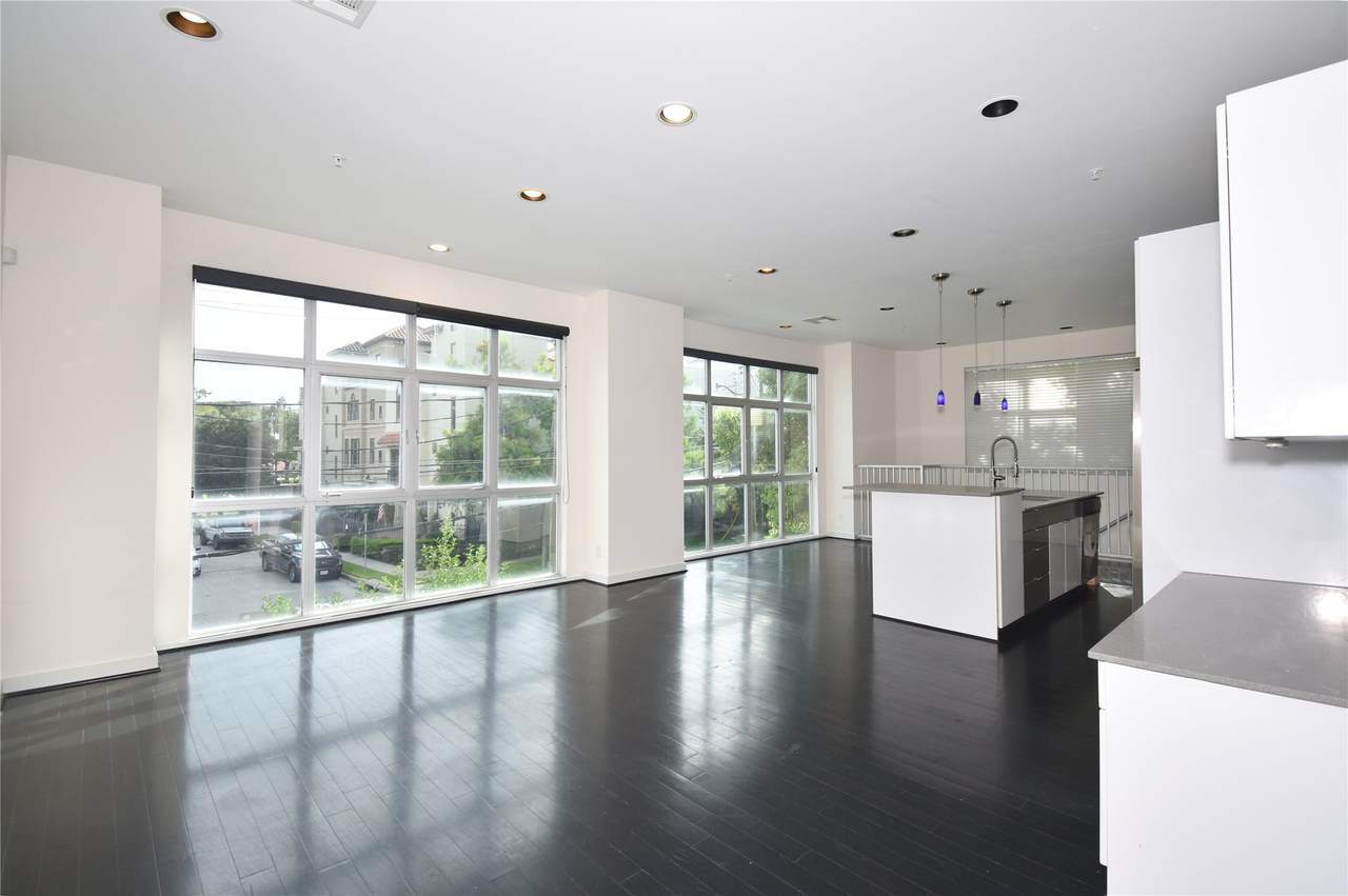 207 Pierce Street - Photo 1