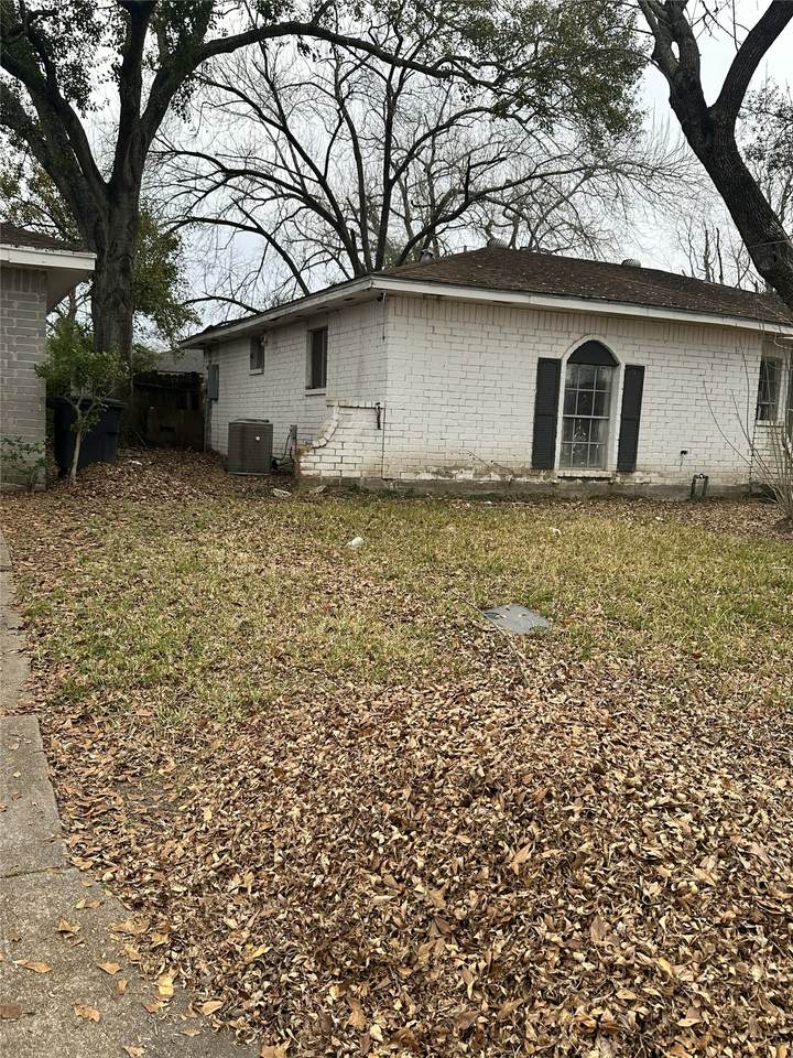 4937 Ridge Creek Drive - Photo 1