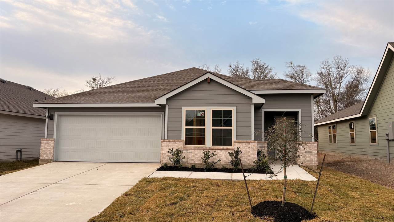 2309 White Wing - Photo 1