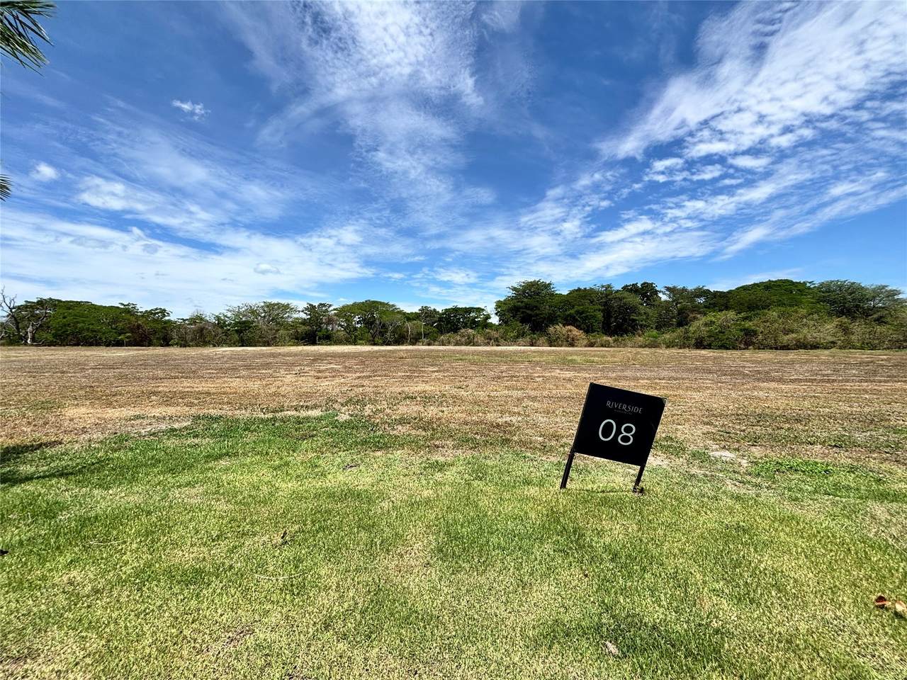 8 Riverside  Buenaventura - Photo 1