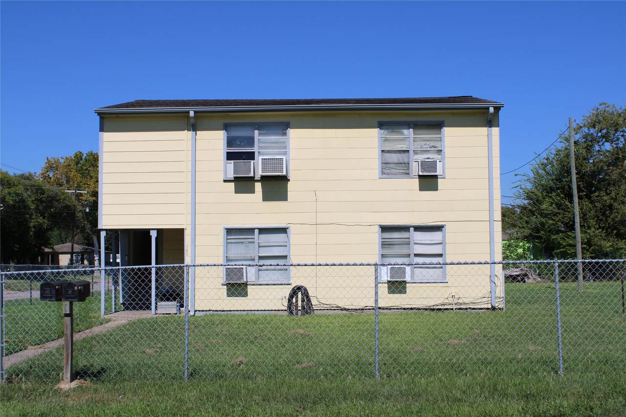 1142 7th Avenue - Photo 1