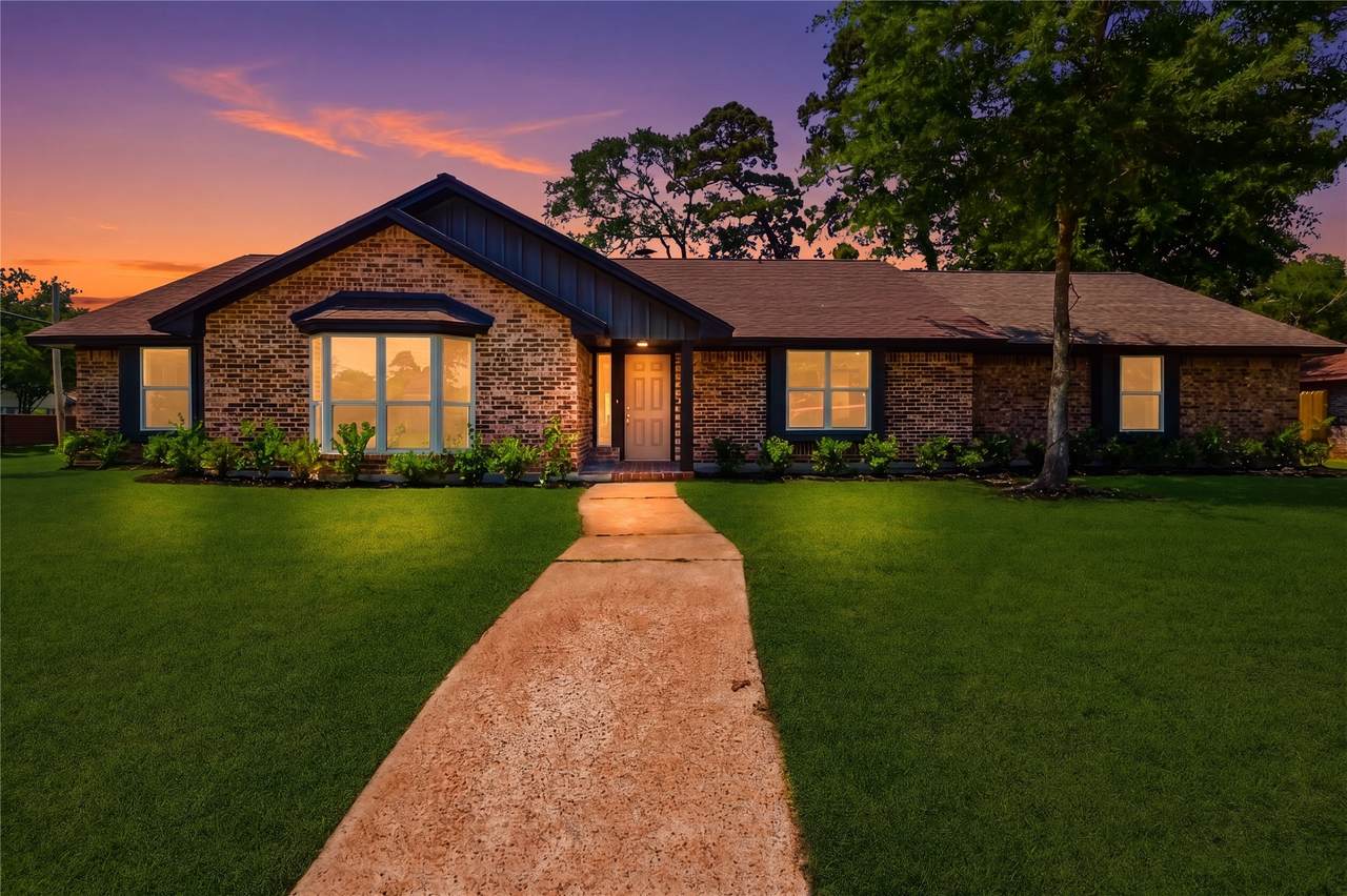 3300 Knight Ln - Photo 1