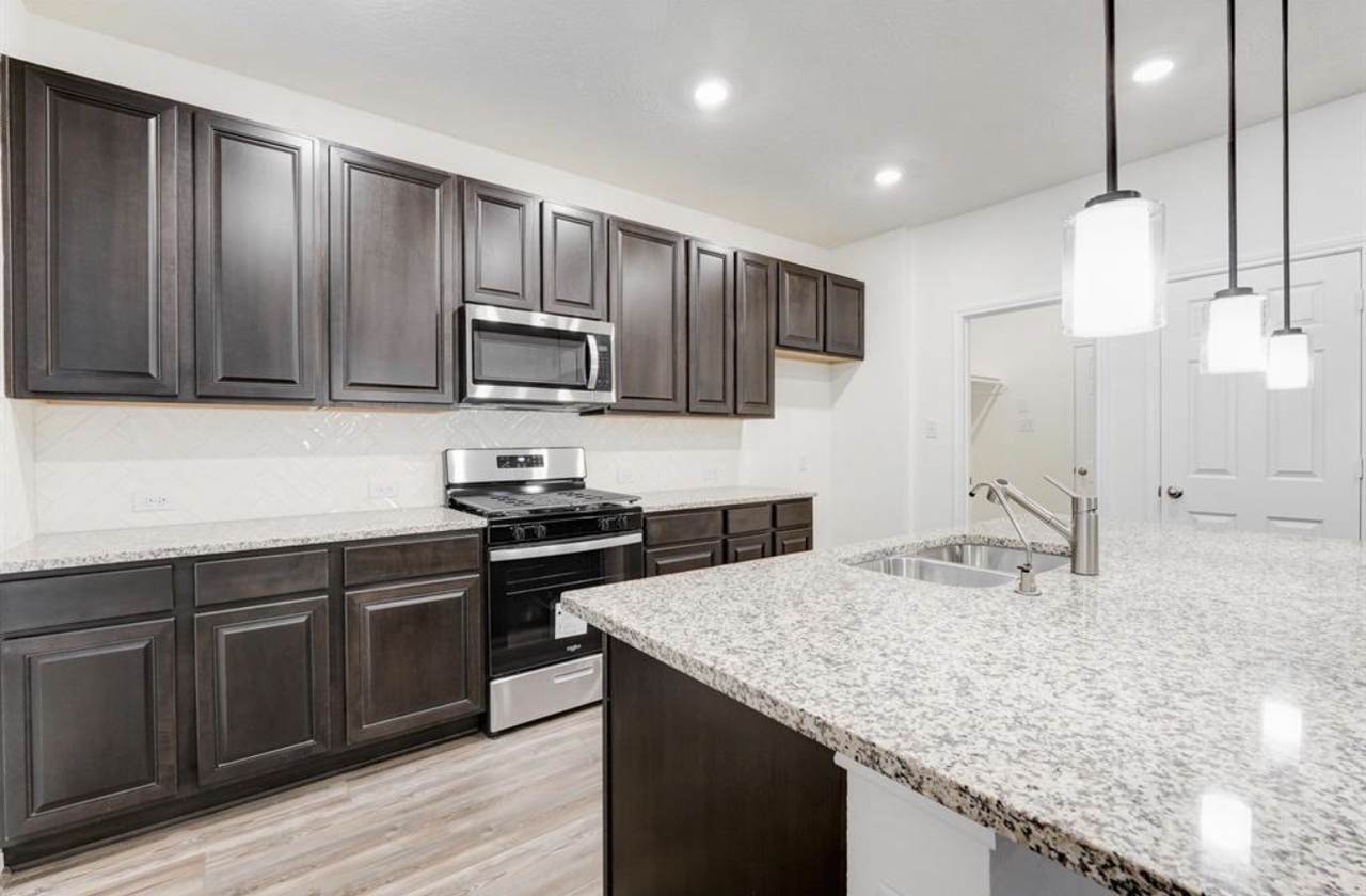 7211 Bakersfield Court - Photo 1