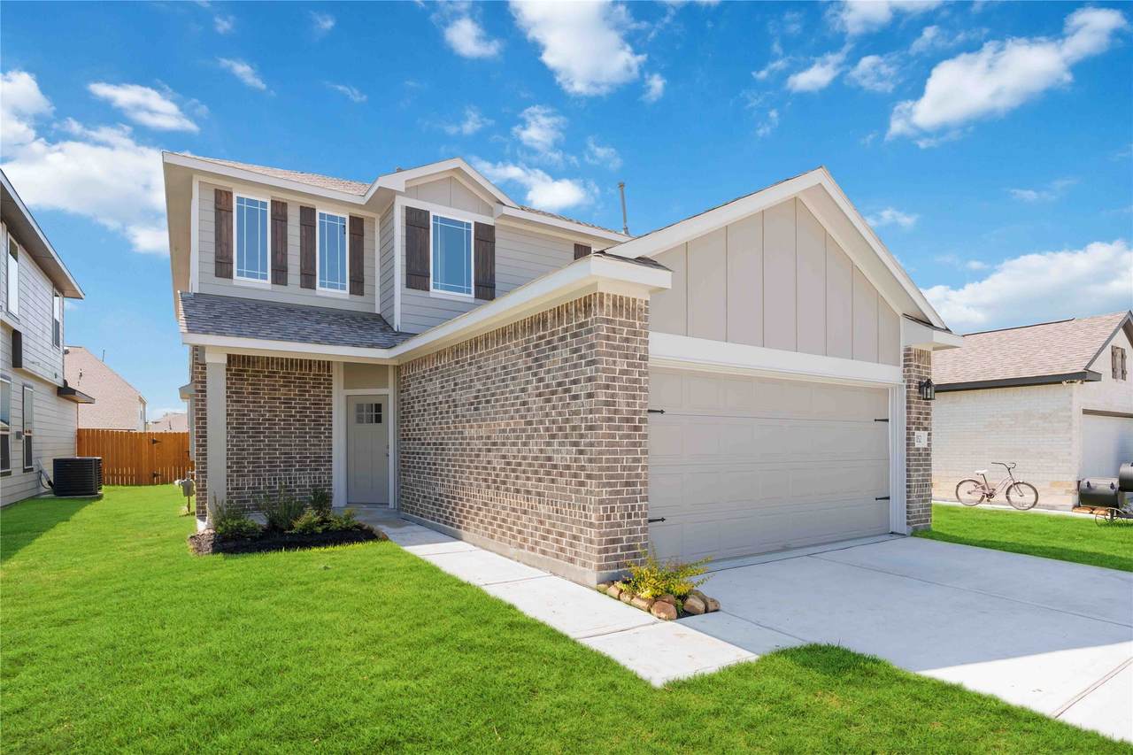 1052 Lilly Lane - Photo 1