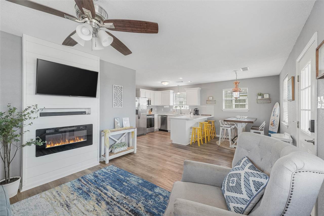 424 Angel Wing Street - Photo 1