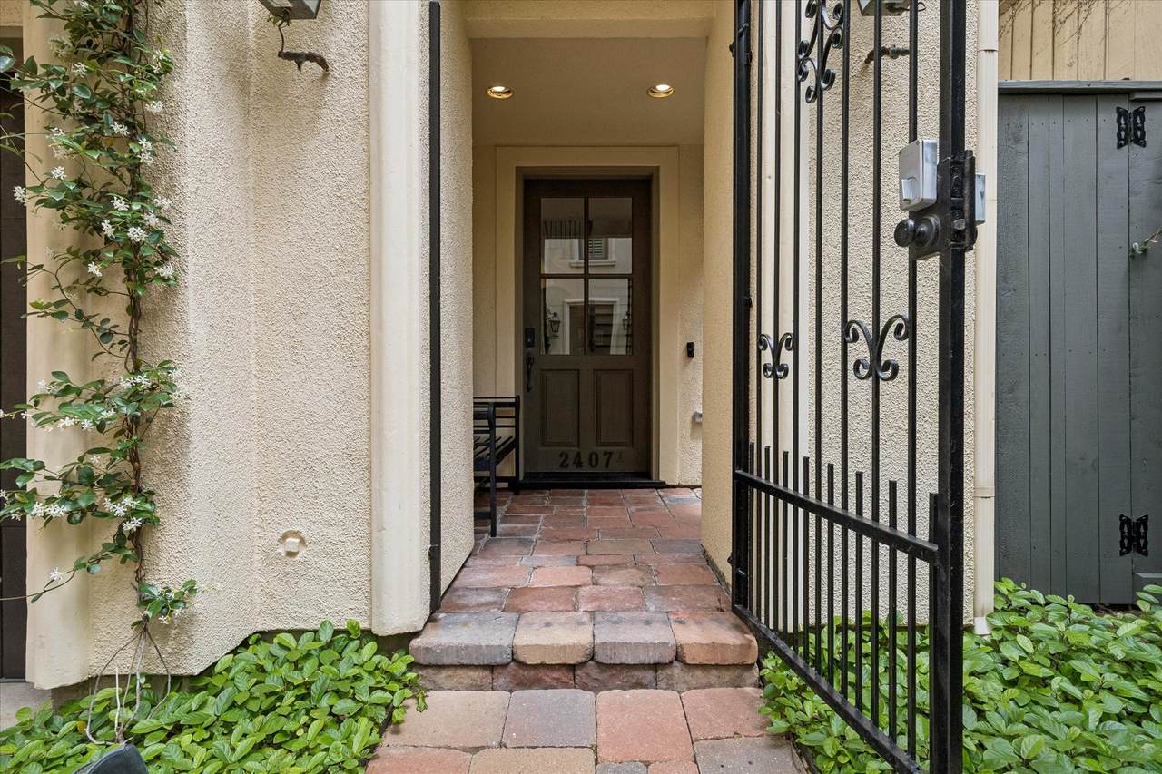 2407 Brazoria Street - Photo 1