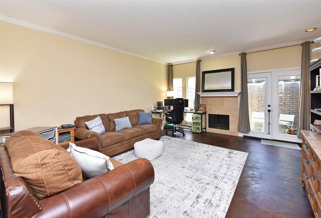 10811 Richmond Avenue - Photo 1