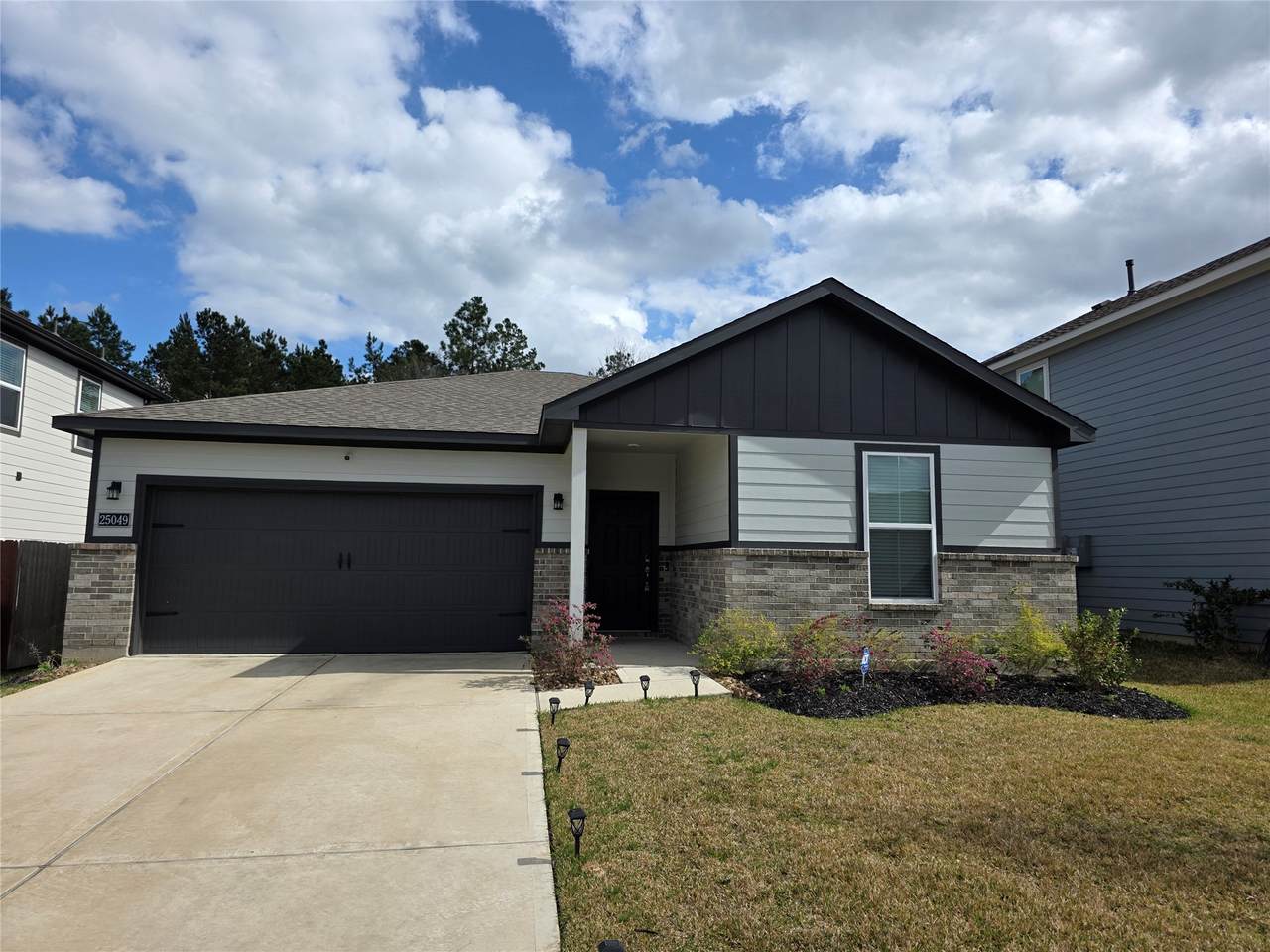 25049 Pomegranate Place - Photo 1