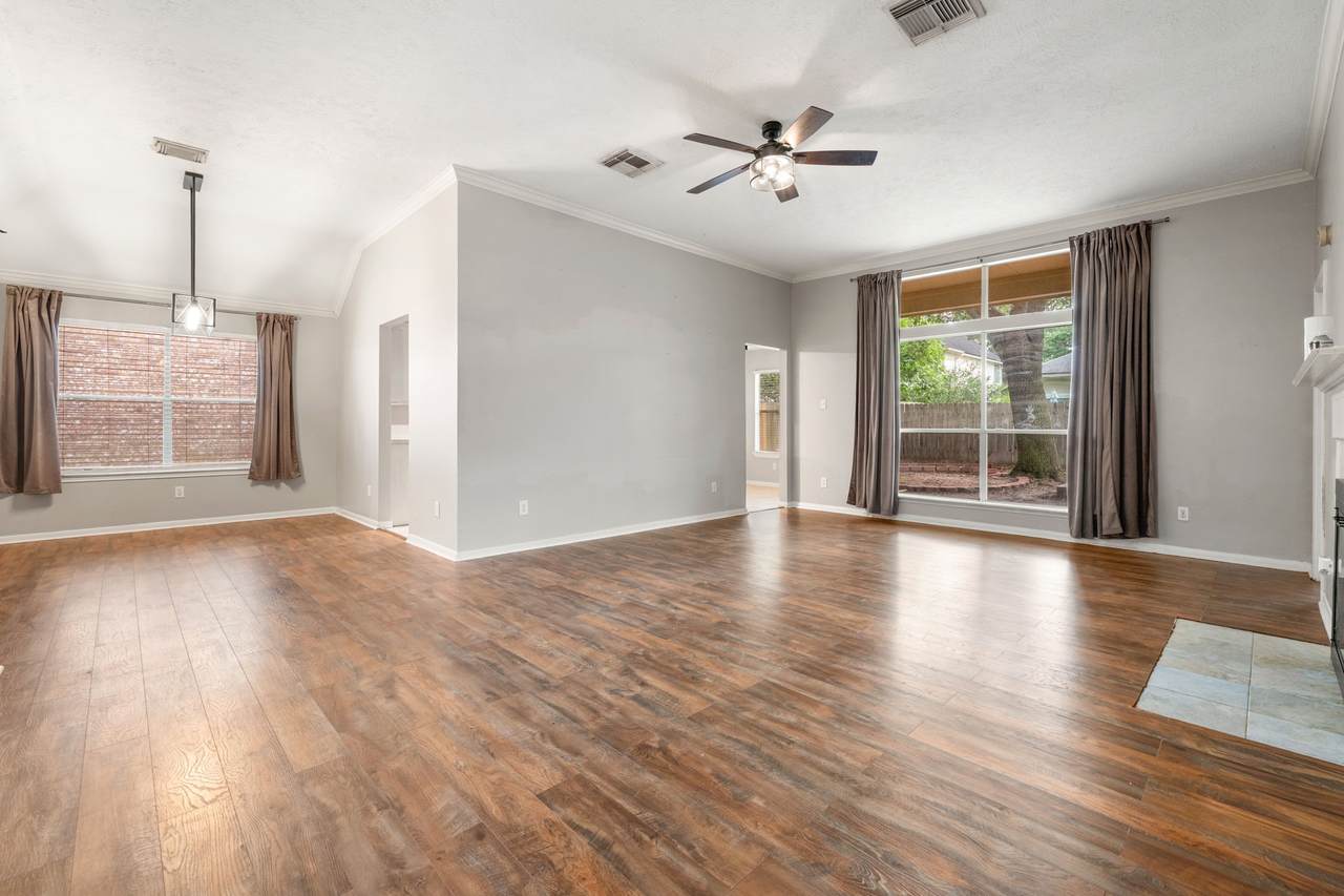 6023 S Trafalgar Court - Photo 1