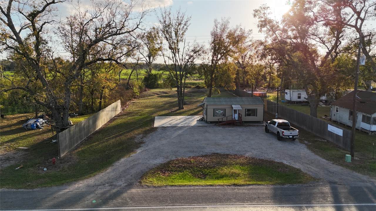 10550 Fm 1301 Road - Photo 1