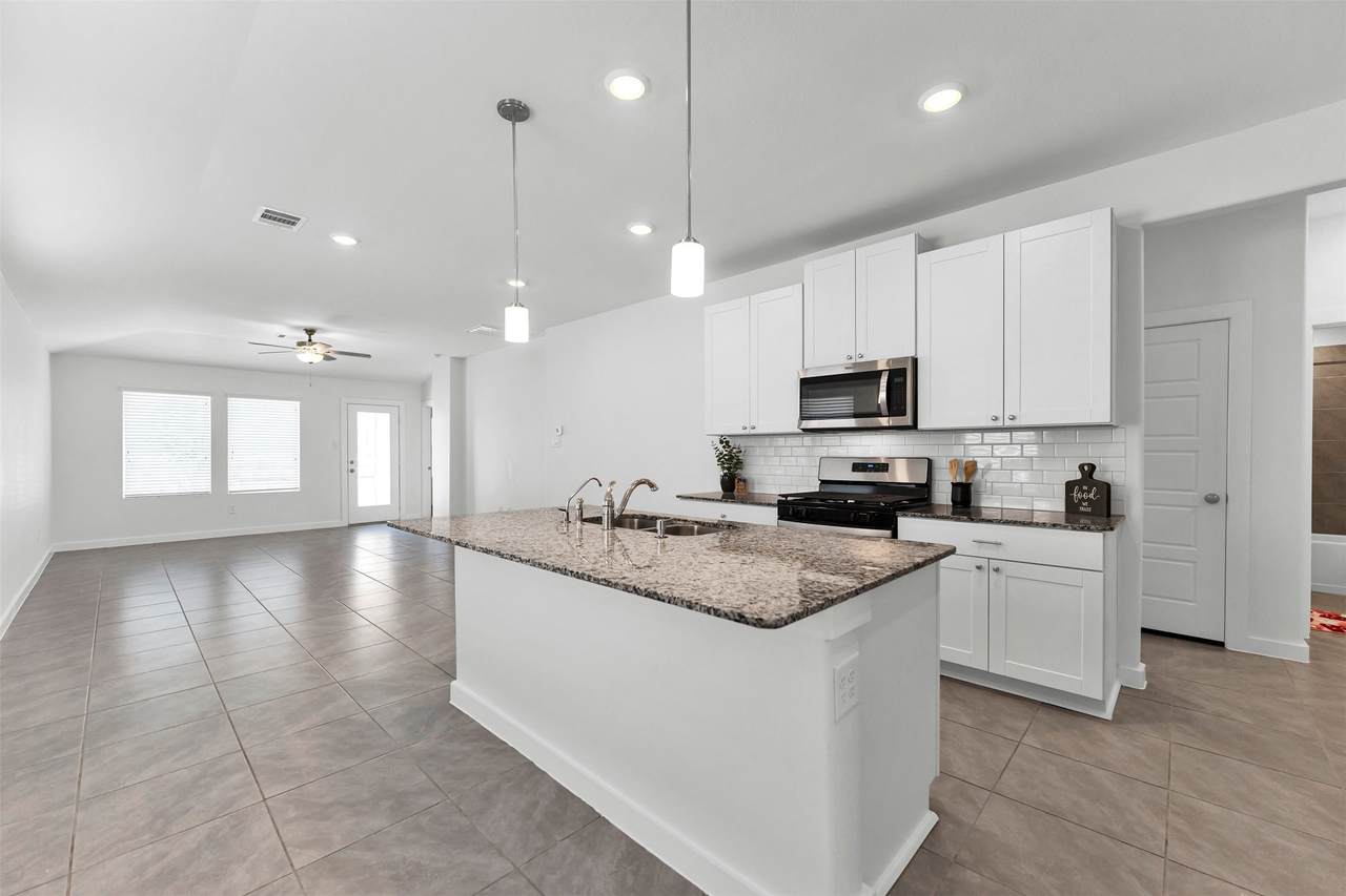 208 Charles Ridge Drive - Photo 1