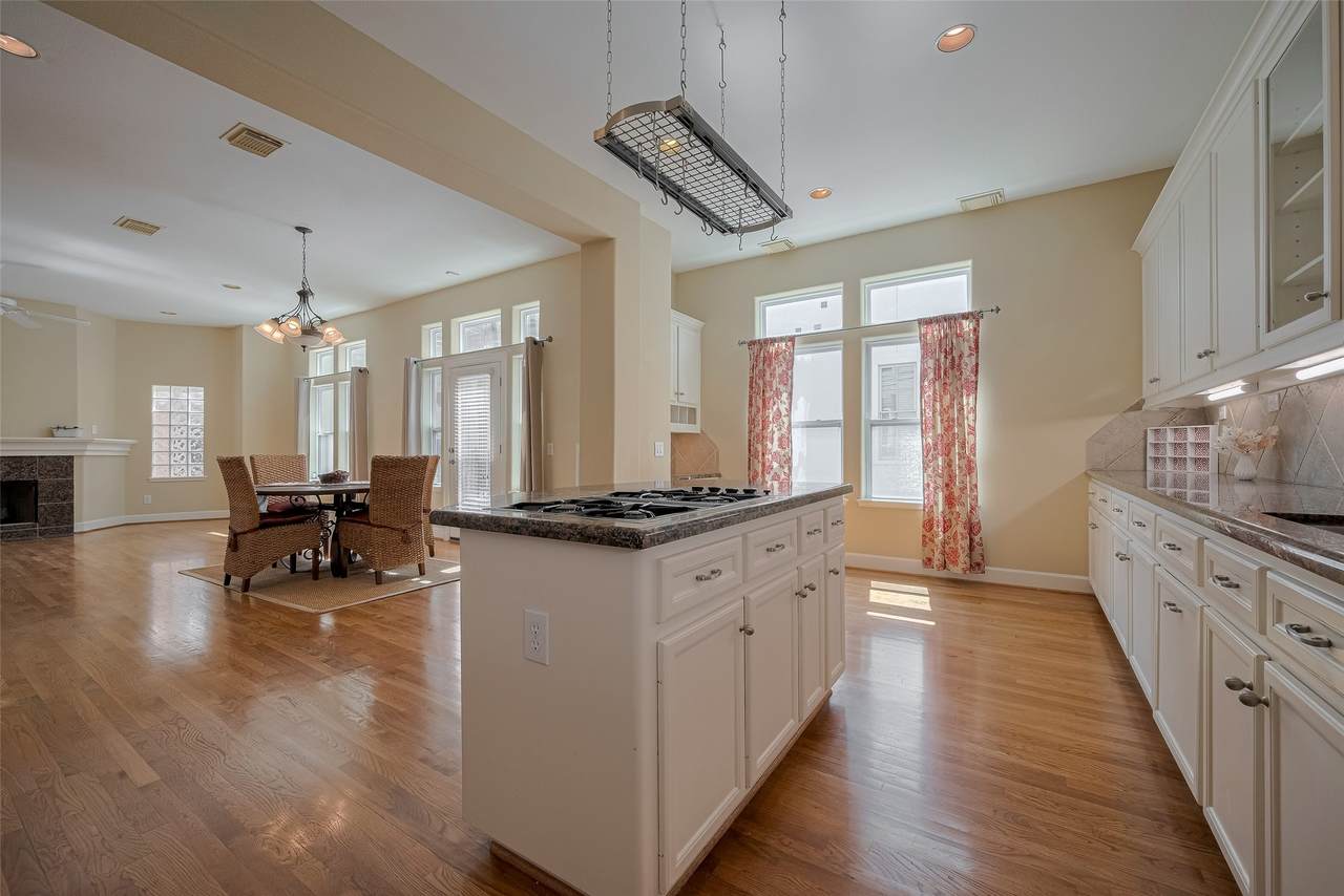 2121 Harold Street - Photo 1