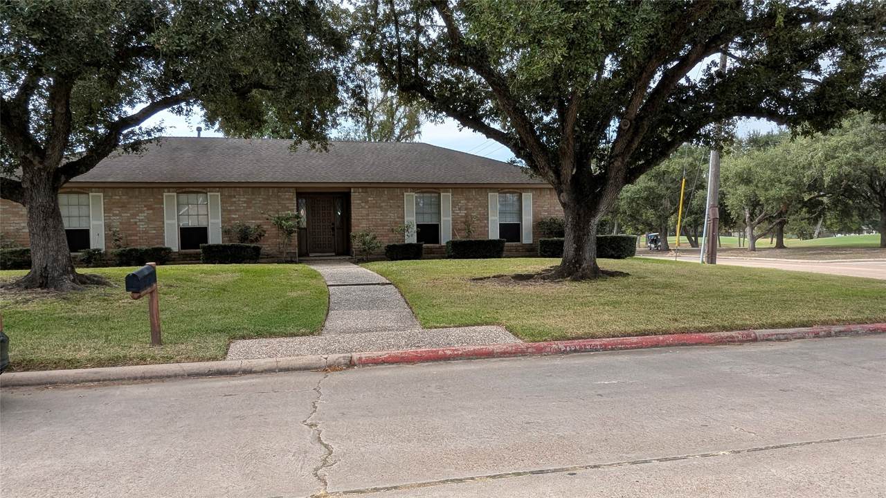 2902 Robinson Road - Photo 1