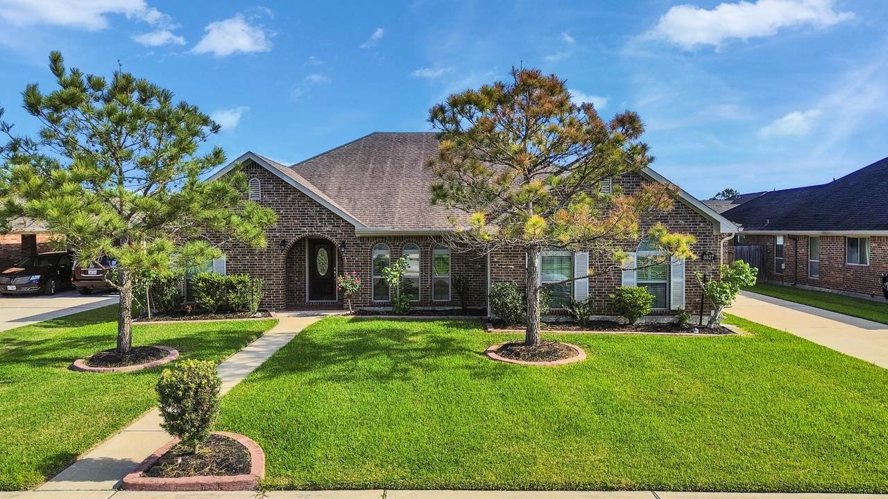 6827 Davy Crockett Drive - Photo 1