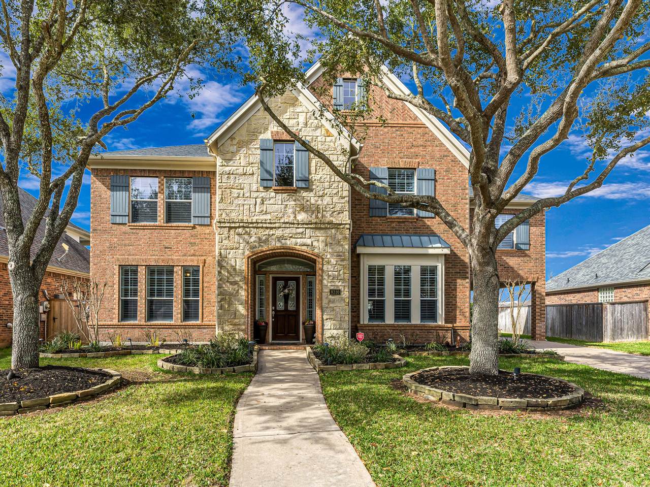 8310 Crescent Knolls Drive - Photo 1