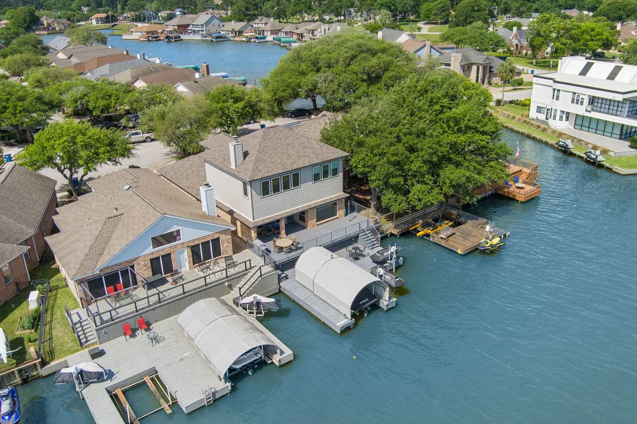 12858 Pelican Island Drive - Photo 1