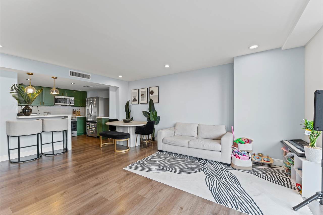 2016 Main Street - Photo 1