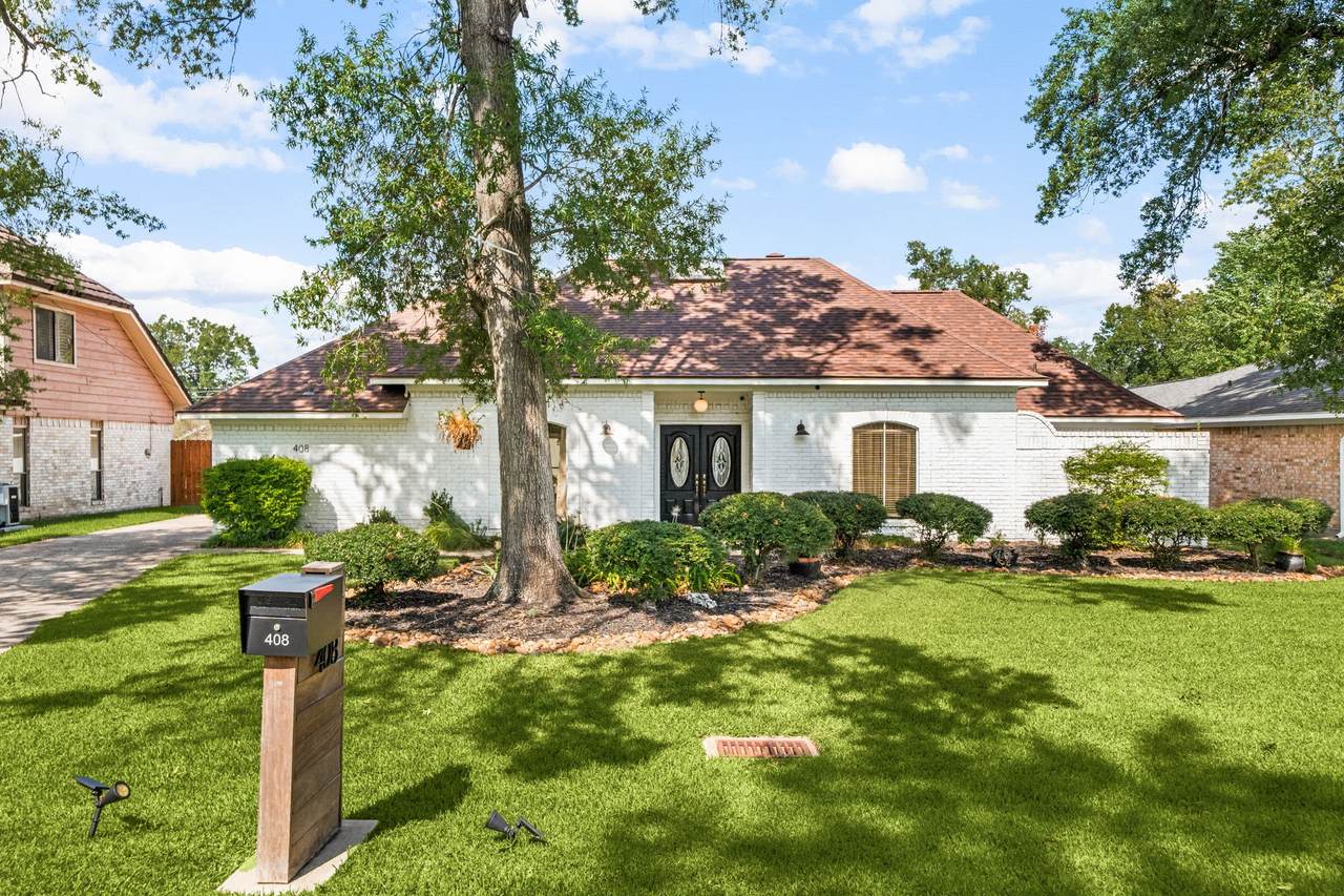 408 Pin Oak Drive - Photo 1