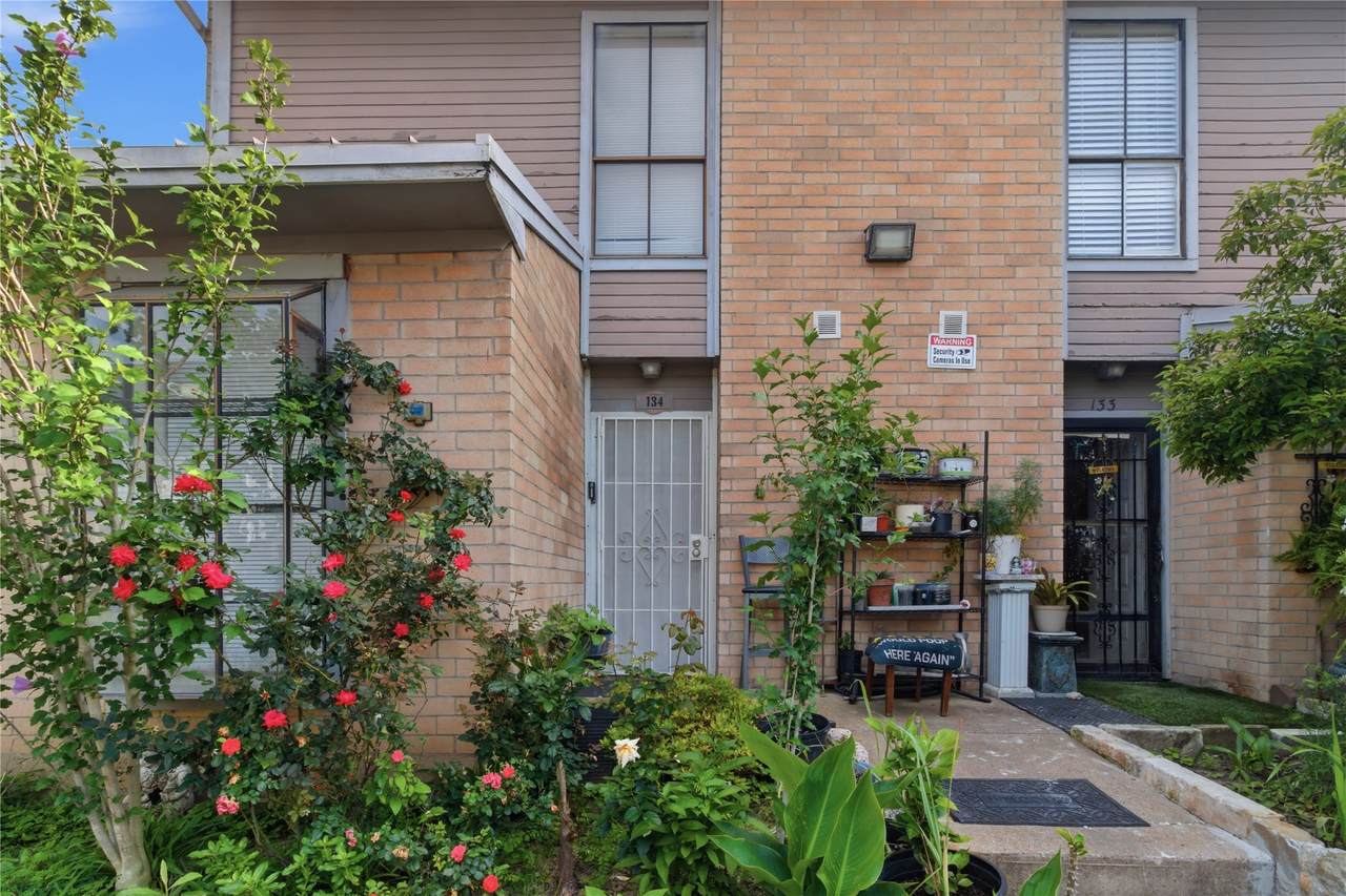 11000 Kinghurst Drive - Photo 1