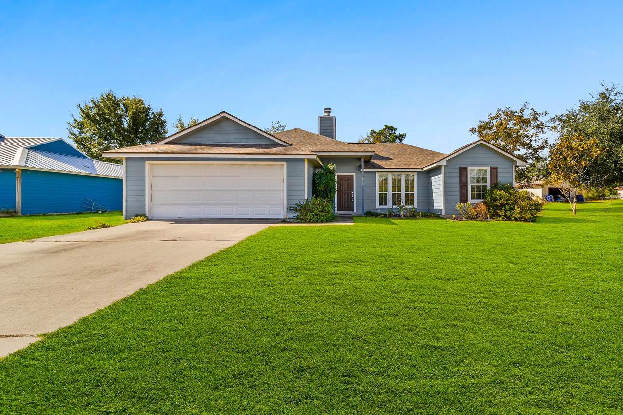 1060 Yaupon Cove Drive - Photo 1