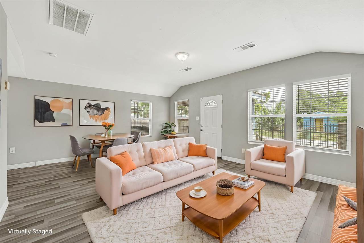 306 38th Street - Photo 1