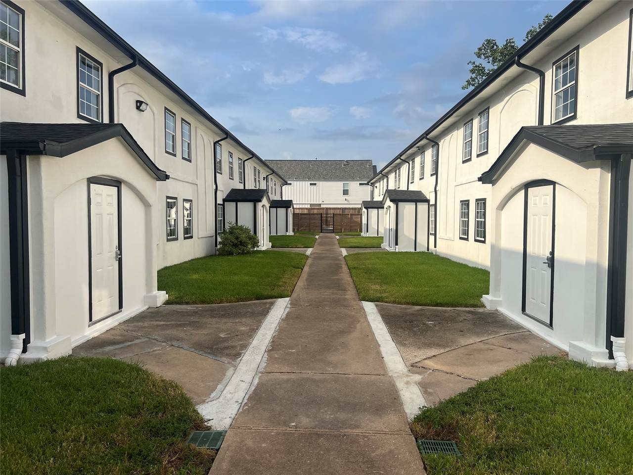 4714 Ward Street - Photo 1