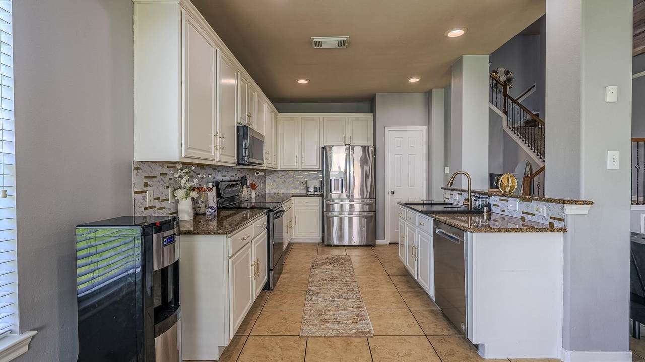 20519 Windsor Trace Lane - Photo 1