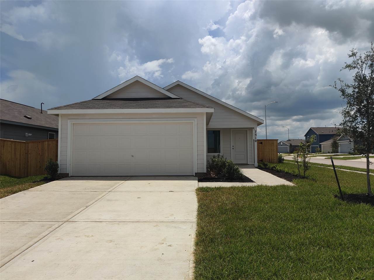 7510 Madrid Manor - Photo 1