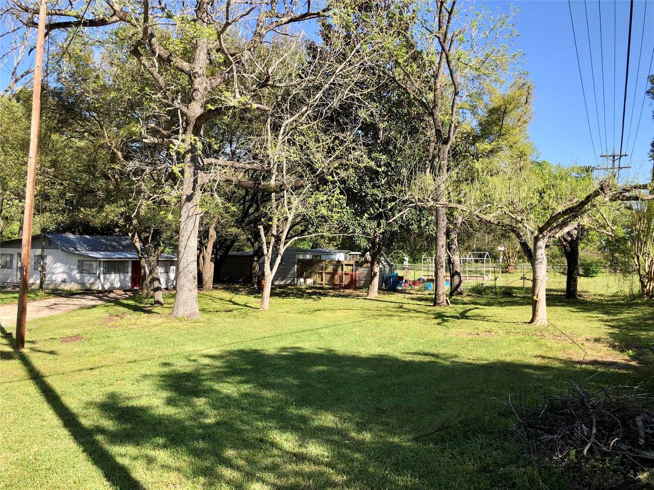 1411 Tx-150 Highway - Photo 1
