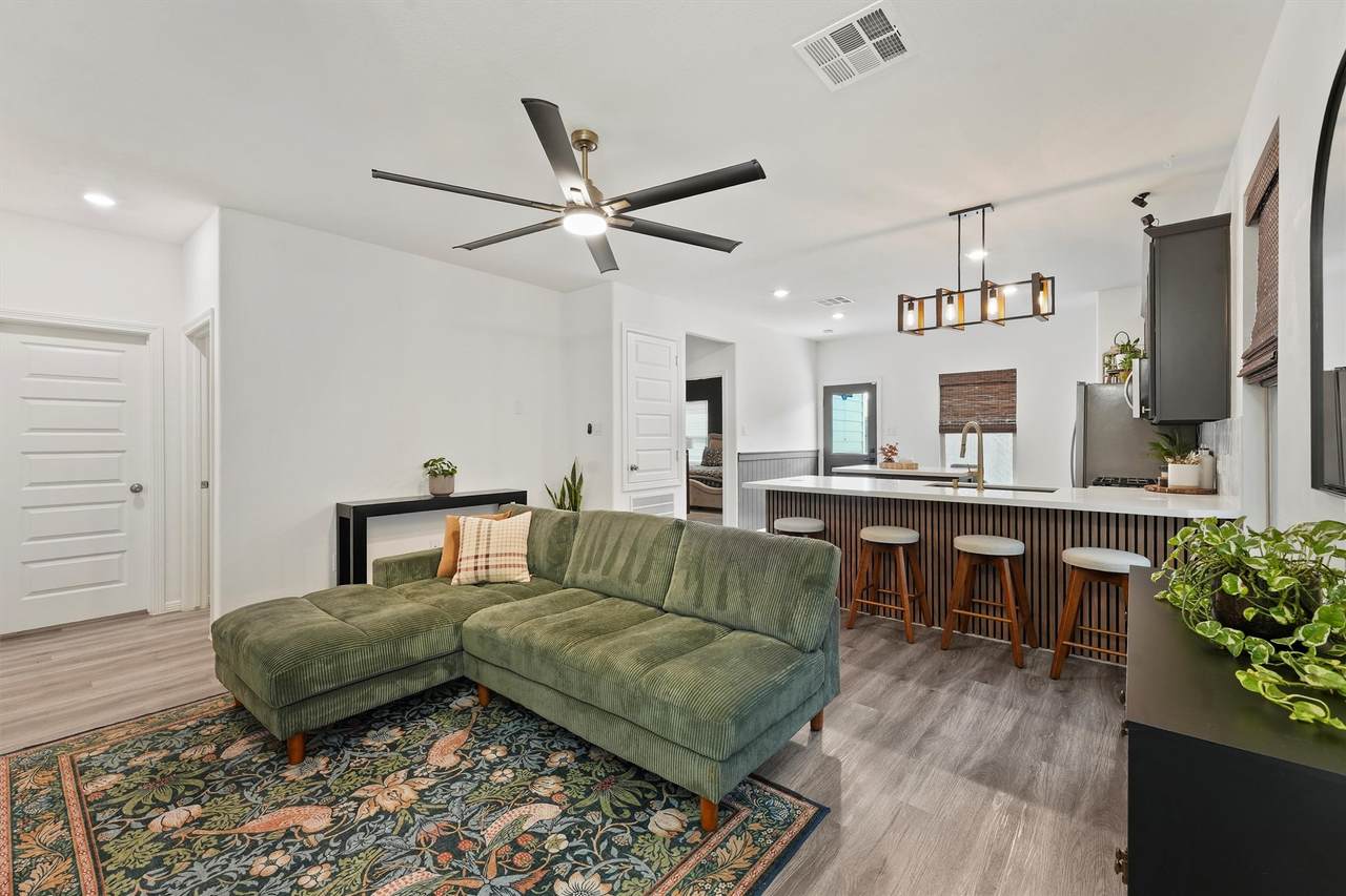 16638 Spirit Street - Photo 1