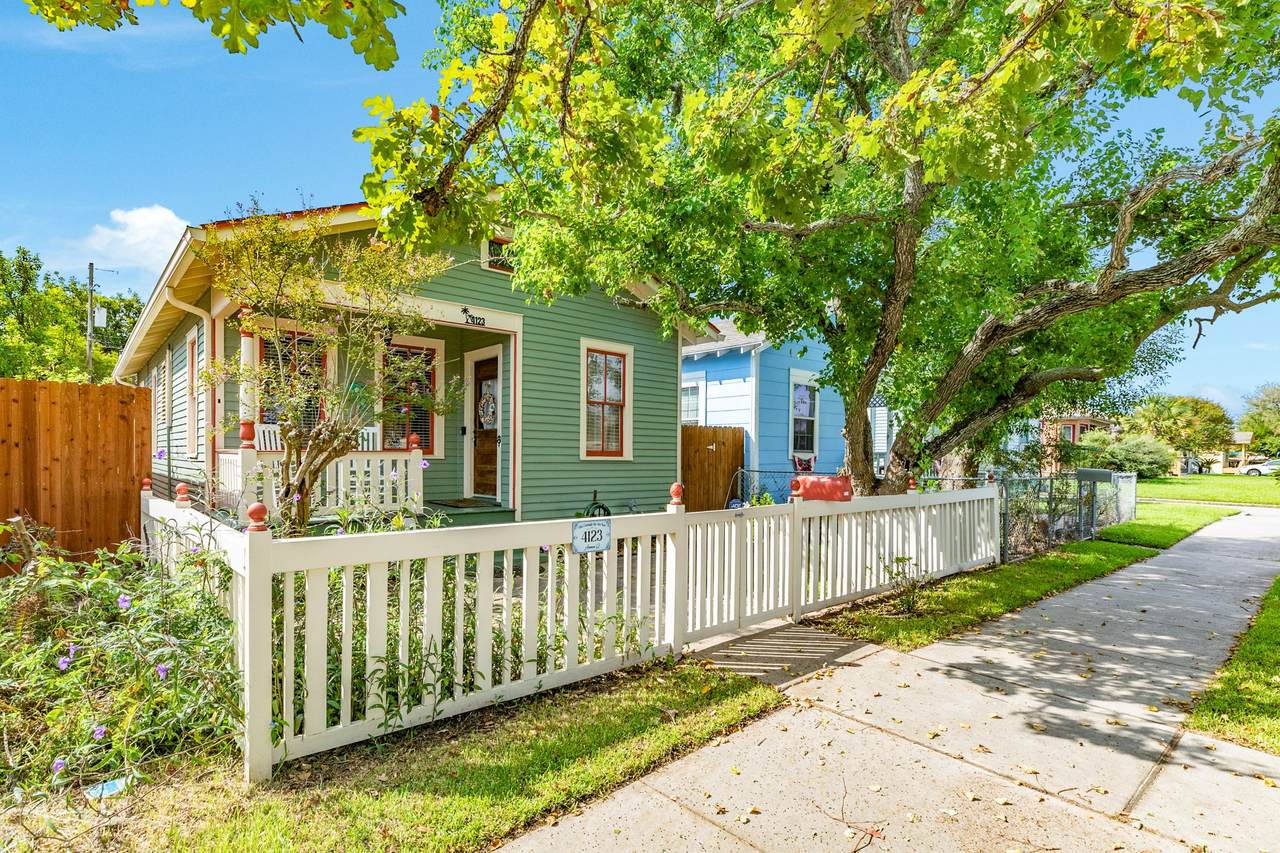4123 Avenue Q - Photo 1