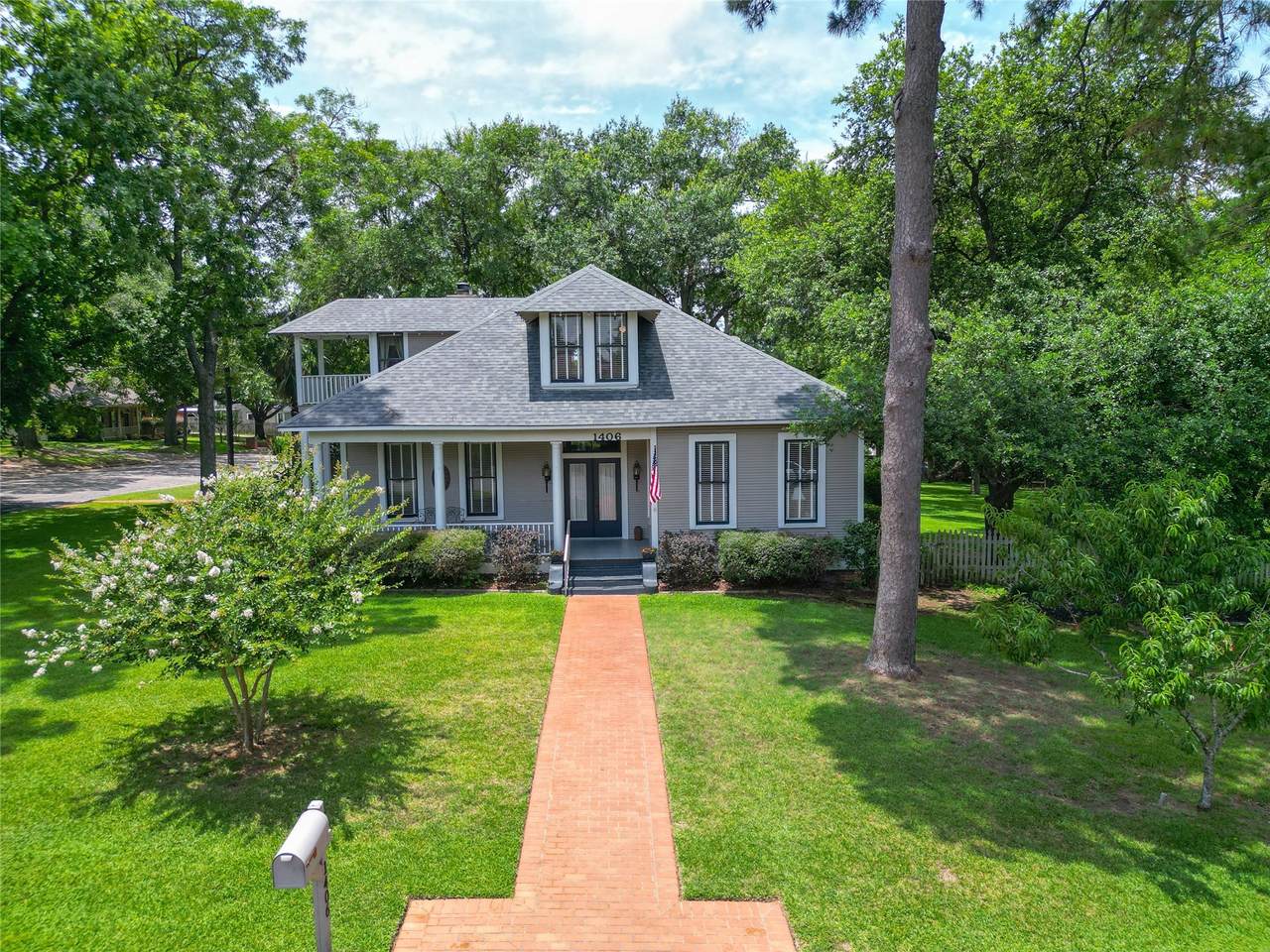 1406 Key Street - Photo 1