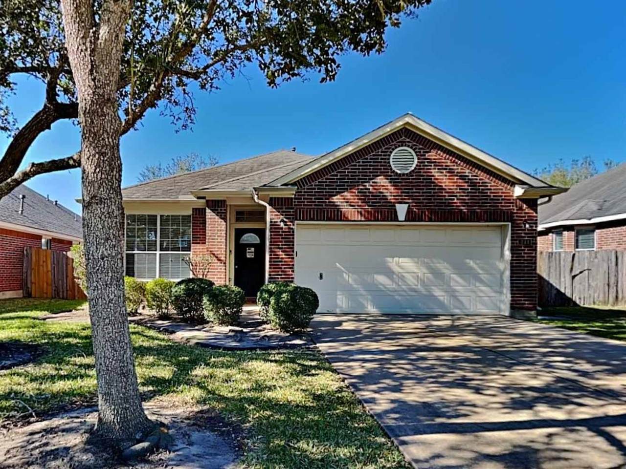 411 Drake Lane - Photo 1