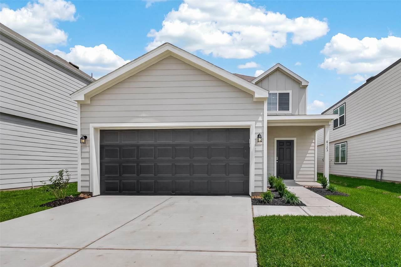 8123 Burnt Orchid Drive - Photo 1