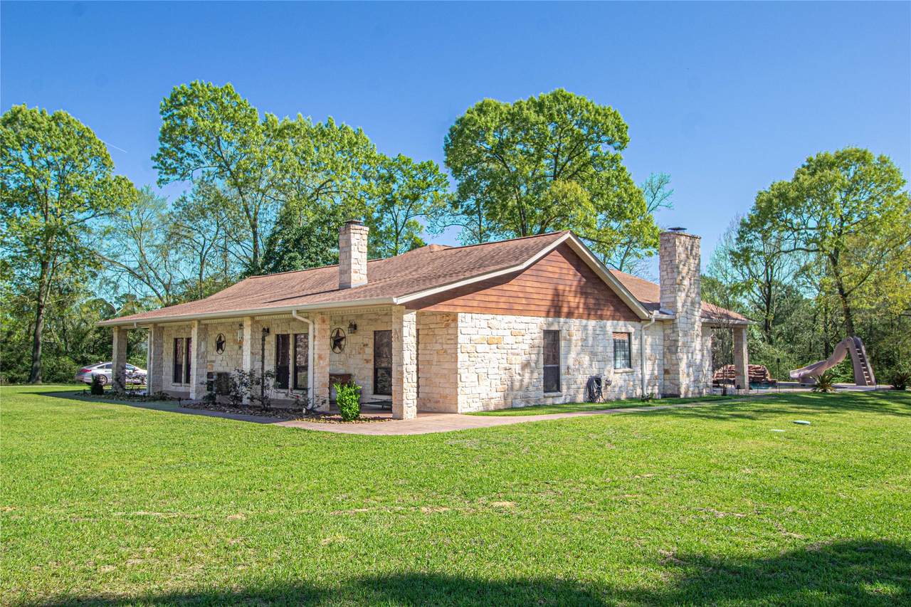 1705 Yarborough Loop - Photo 1
