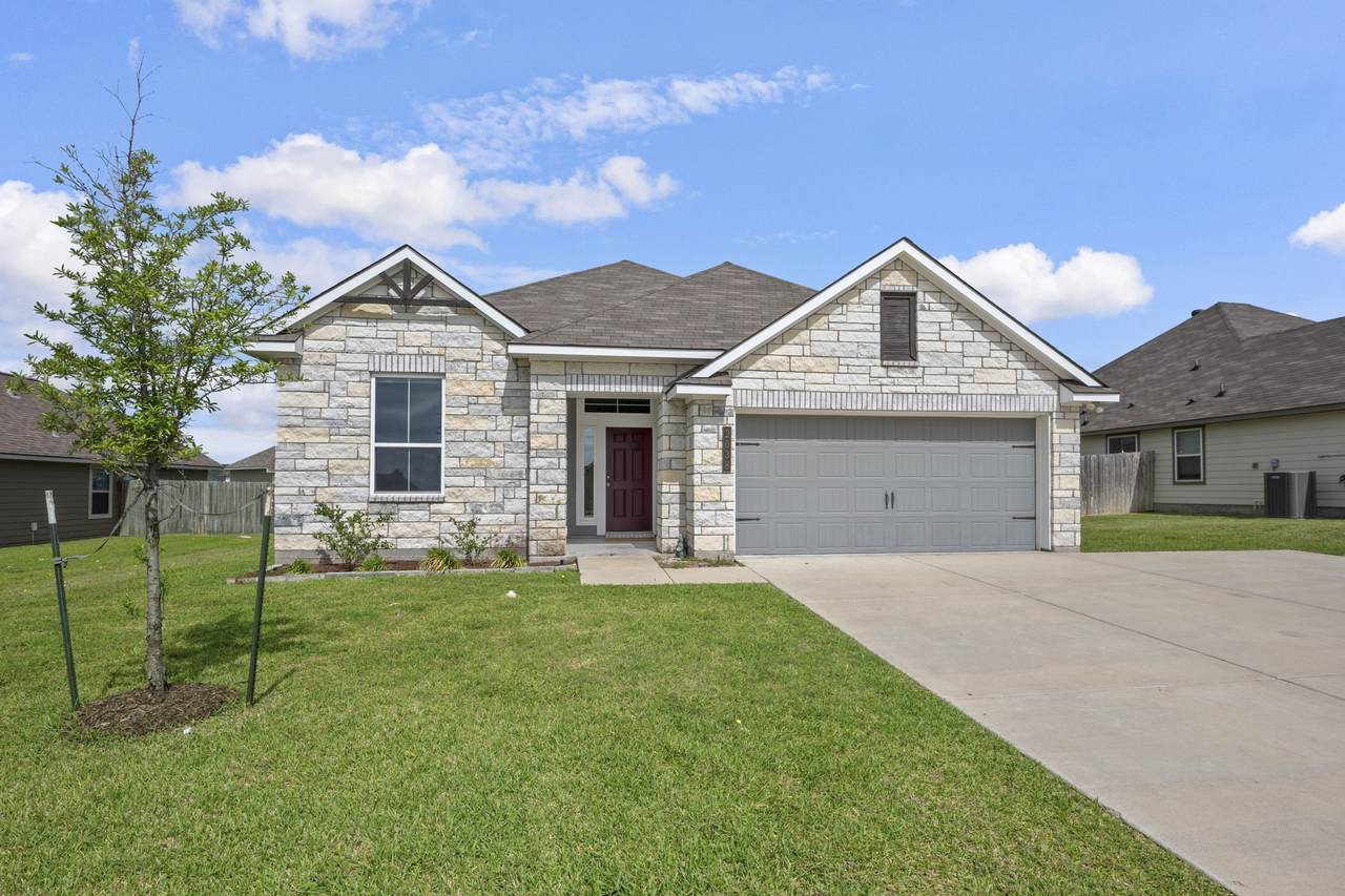 2038 Viva Road - Photo 1