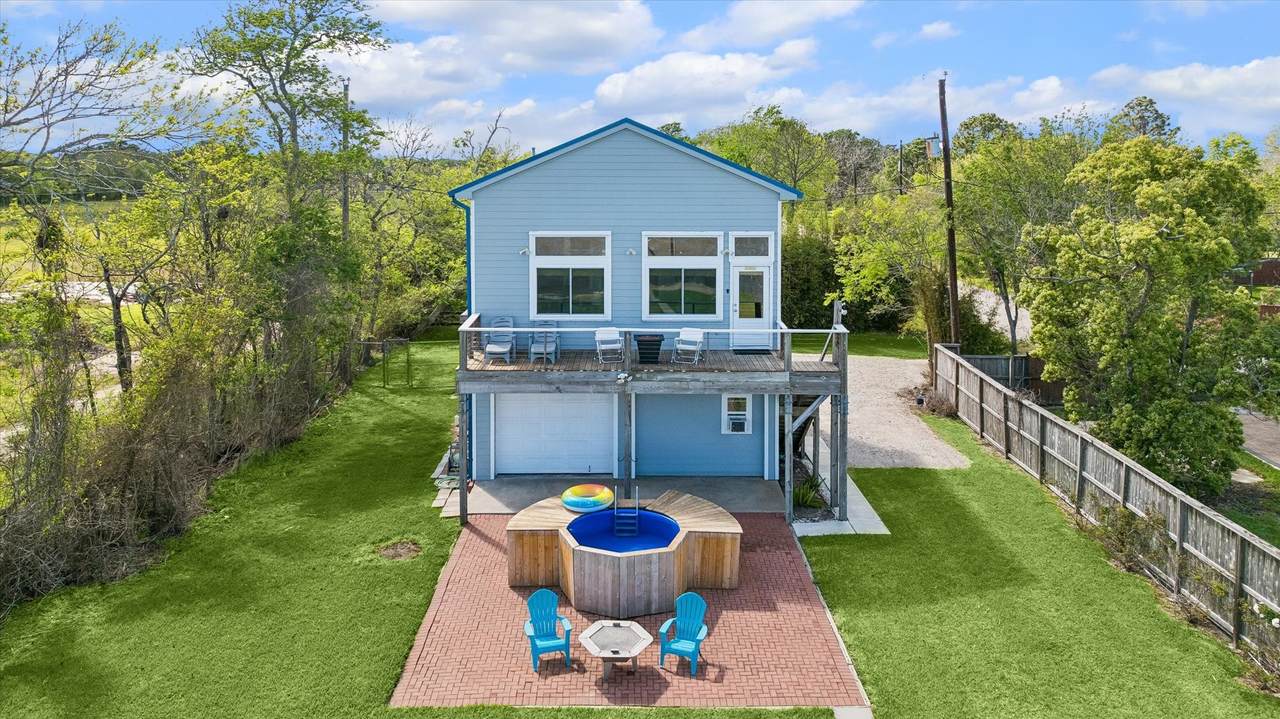 2015 Crescent Drive - Photo 1
