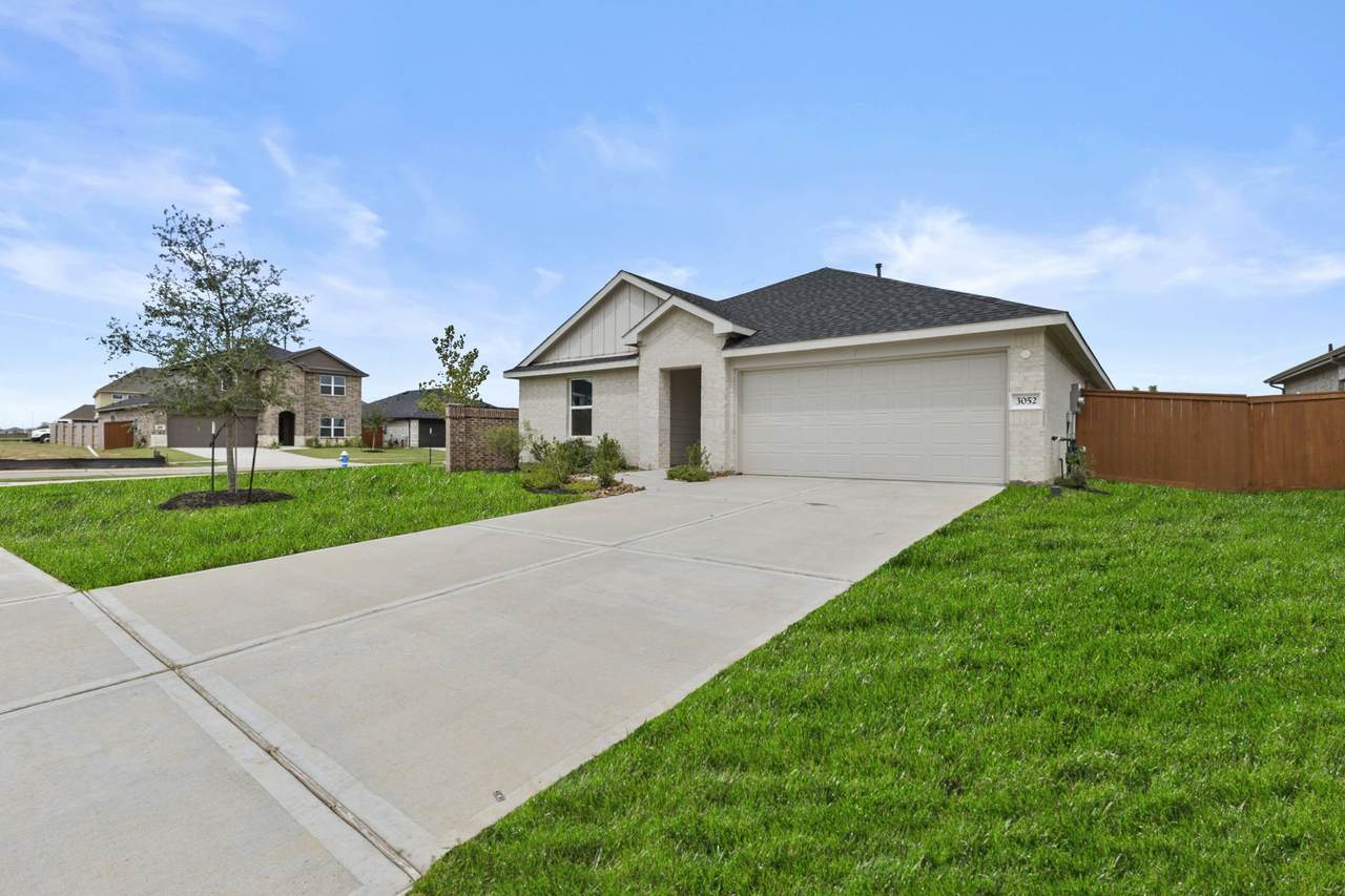 3052 Helios Haven Drive - Photo 1