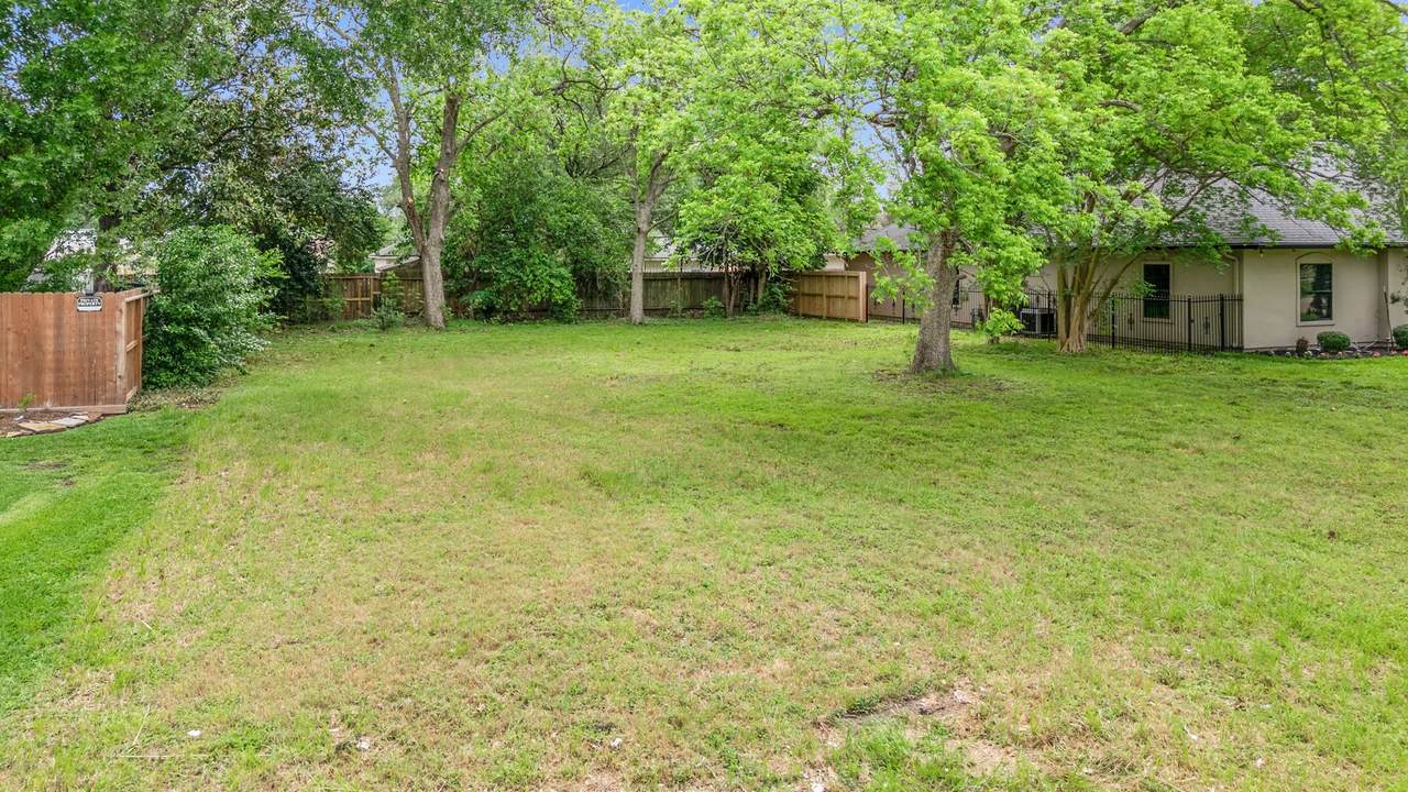 1916 Springrock Lane - Photo 1
