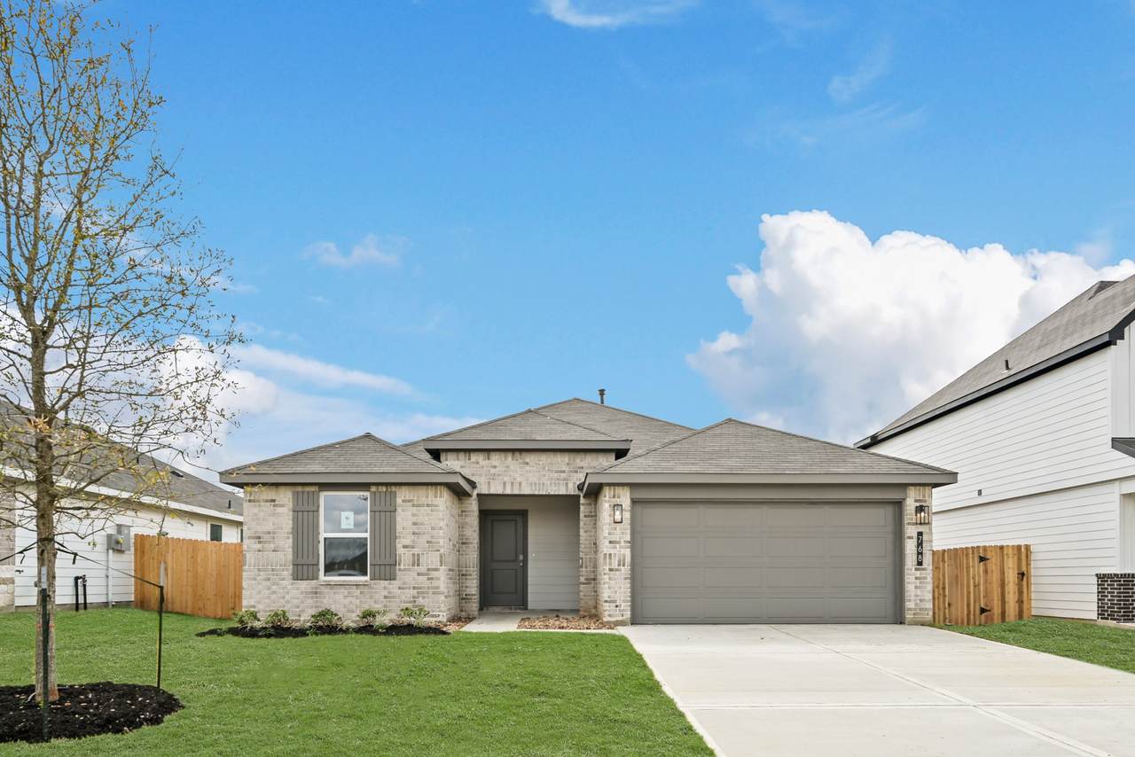 768 Kirby Lake Drive - Photo 1