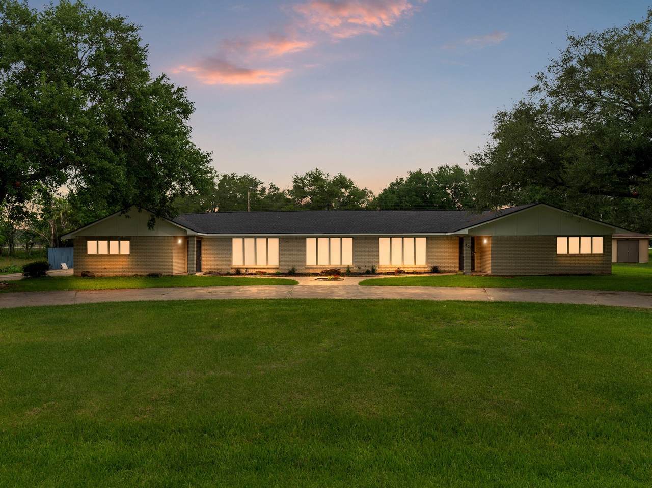 601 6TH STREET - Photo 1