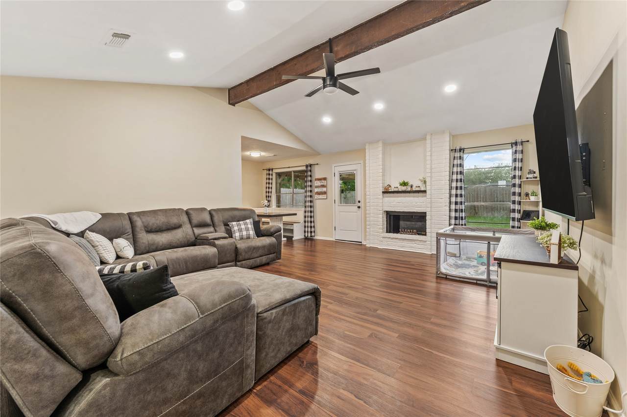 3404 Surrey Street - Photo 1