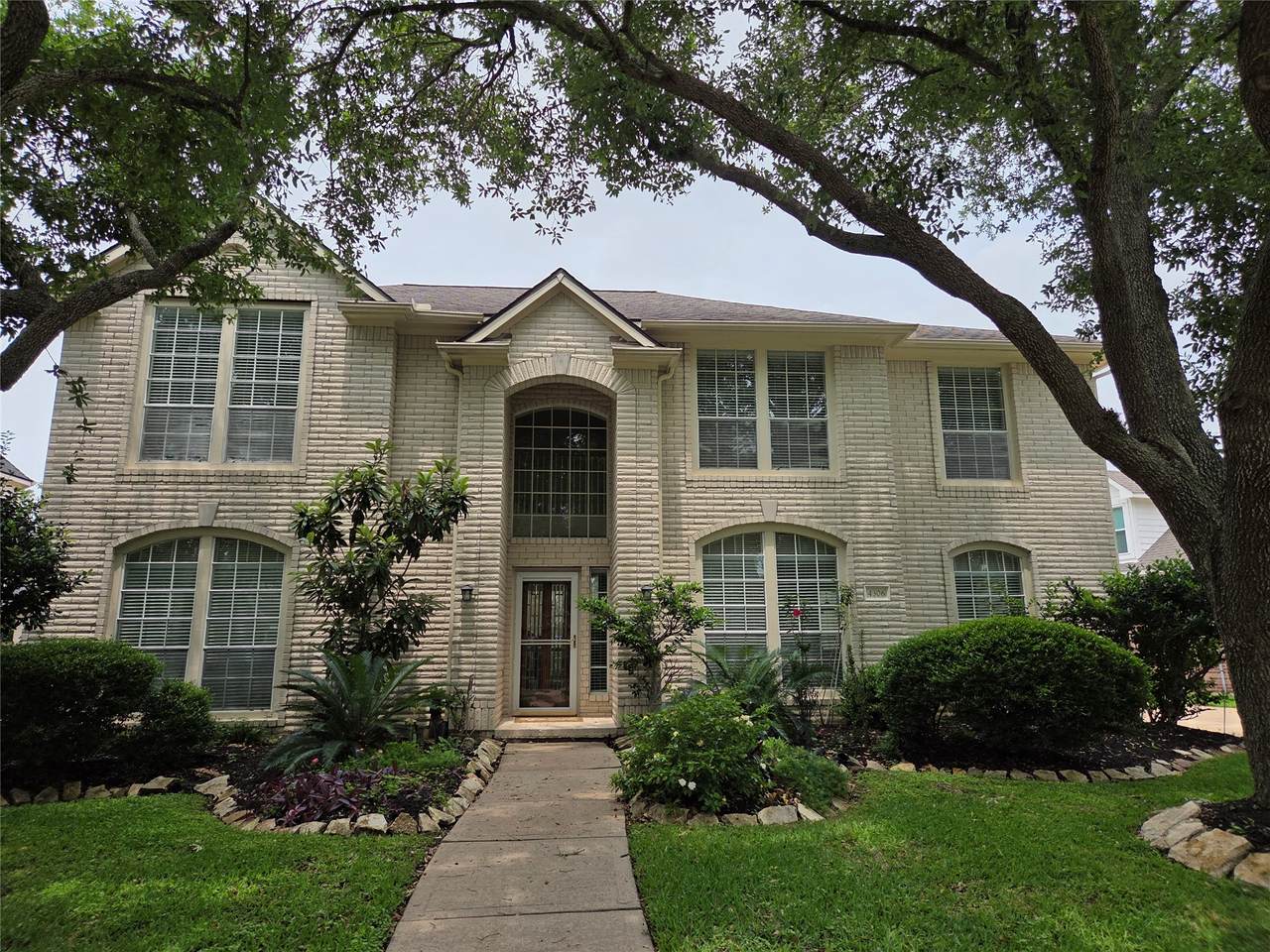 4306 Lakeside Meadow Drive - Photo 1