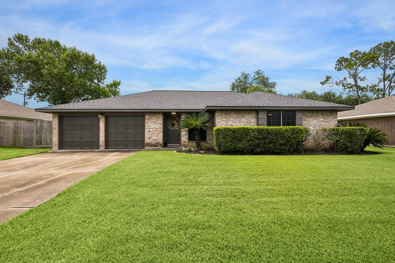 605 Heather Lane - Photo 1