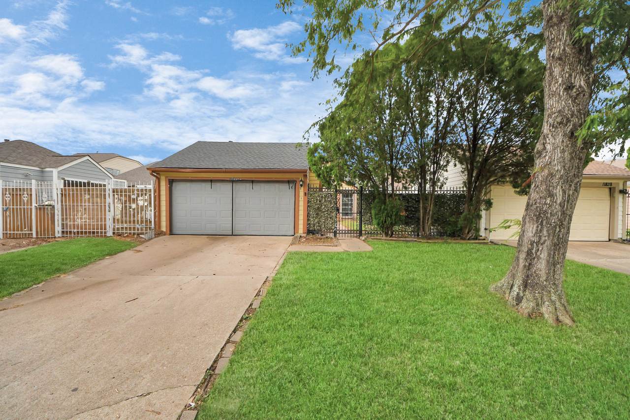 11842 Plumbrook Drive - Photo 1