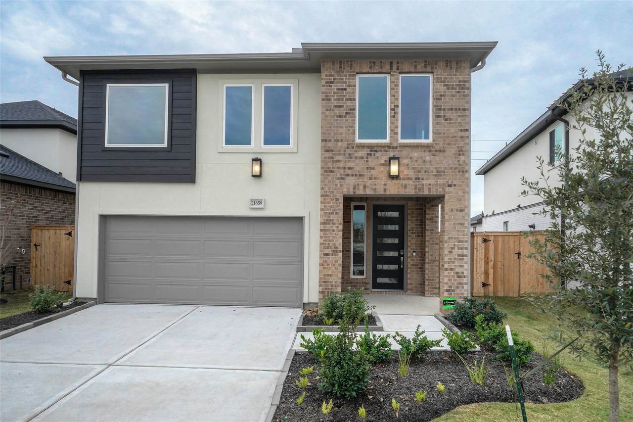 21859 Fitzroy Manor Lane - Photo 1