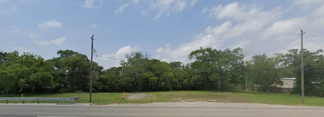 9122 Highway 6 - Photo 1