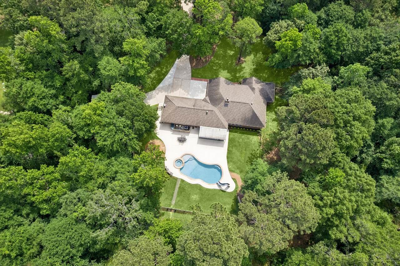 40307 Pipestone Road - Photo 1
