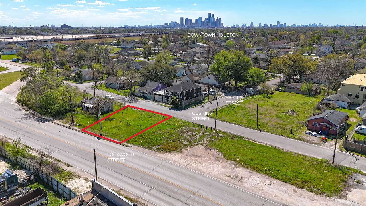 3513 Lockwood Drive - Photo 1