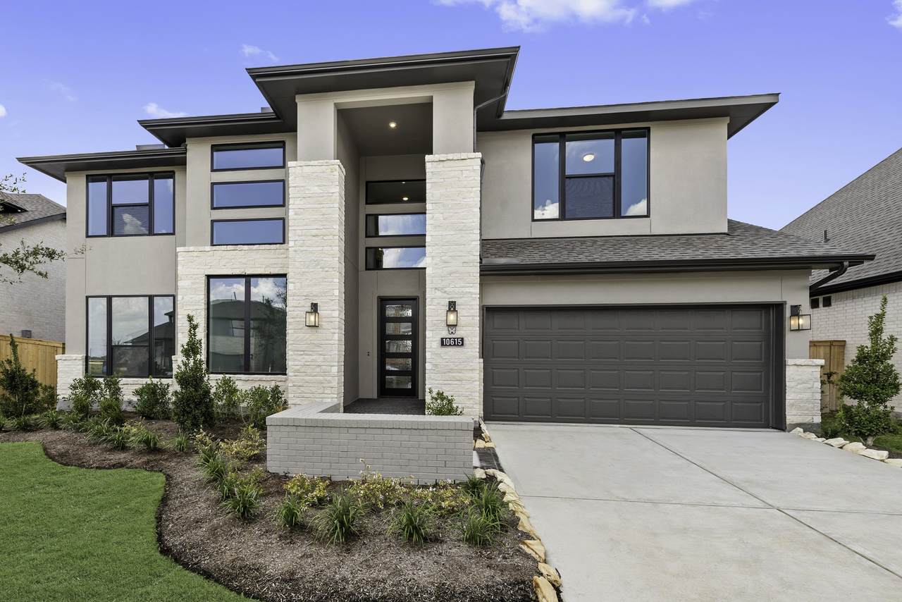 10615 Dina Yellow Drive - Photo 1